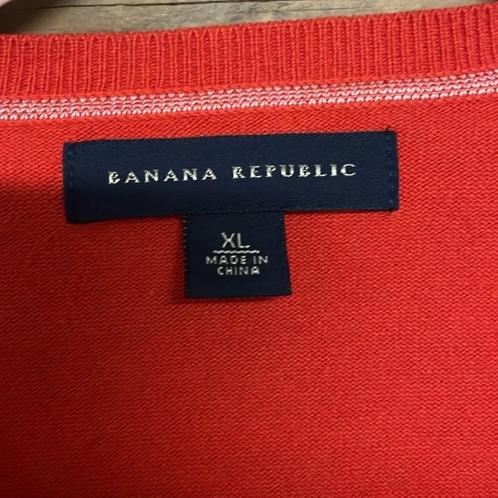 Banana Republic size XL orange v-neck silk cotton blend sweater